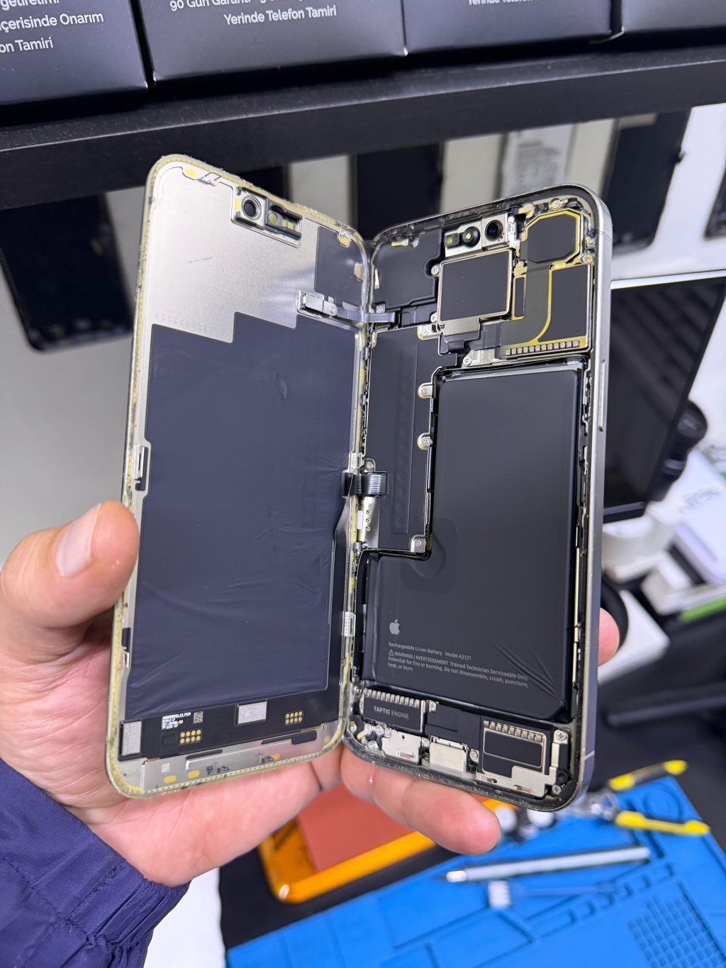 iPhone 14 Batarya Değişimi Antalya